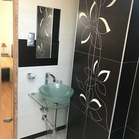 W Ogrodzie 아파트 *