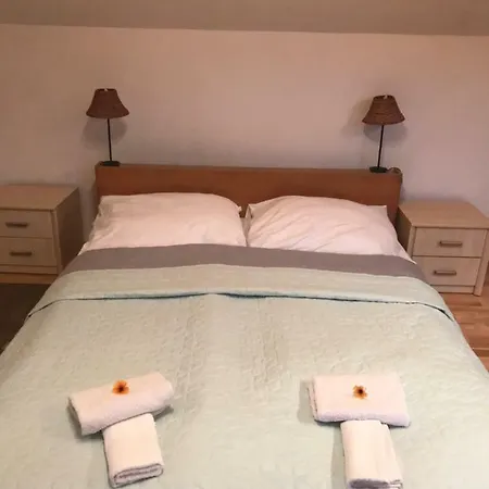 W Ogrodzie 아파트 *