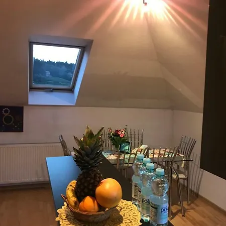 W Ogrodzie 아파트 *