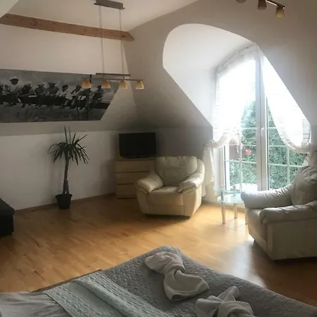 W Ogrodzie 아파트 *